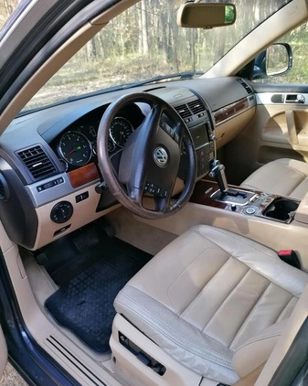 Volkswagen Touareg cena 46800 przebieg: 221000, rok produkcji 2009 z Strzelce Opolskie małe 106